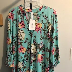 NWT Honeyme top.  Size Large.